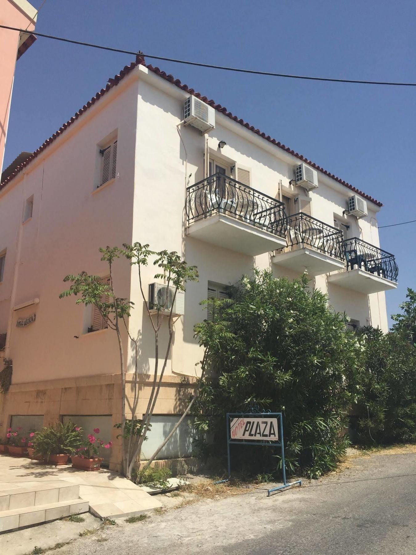 Ulrika Hotel Aegina Bagian luar foto